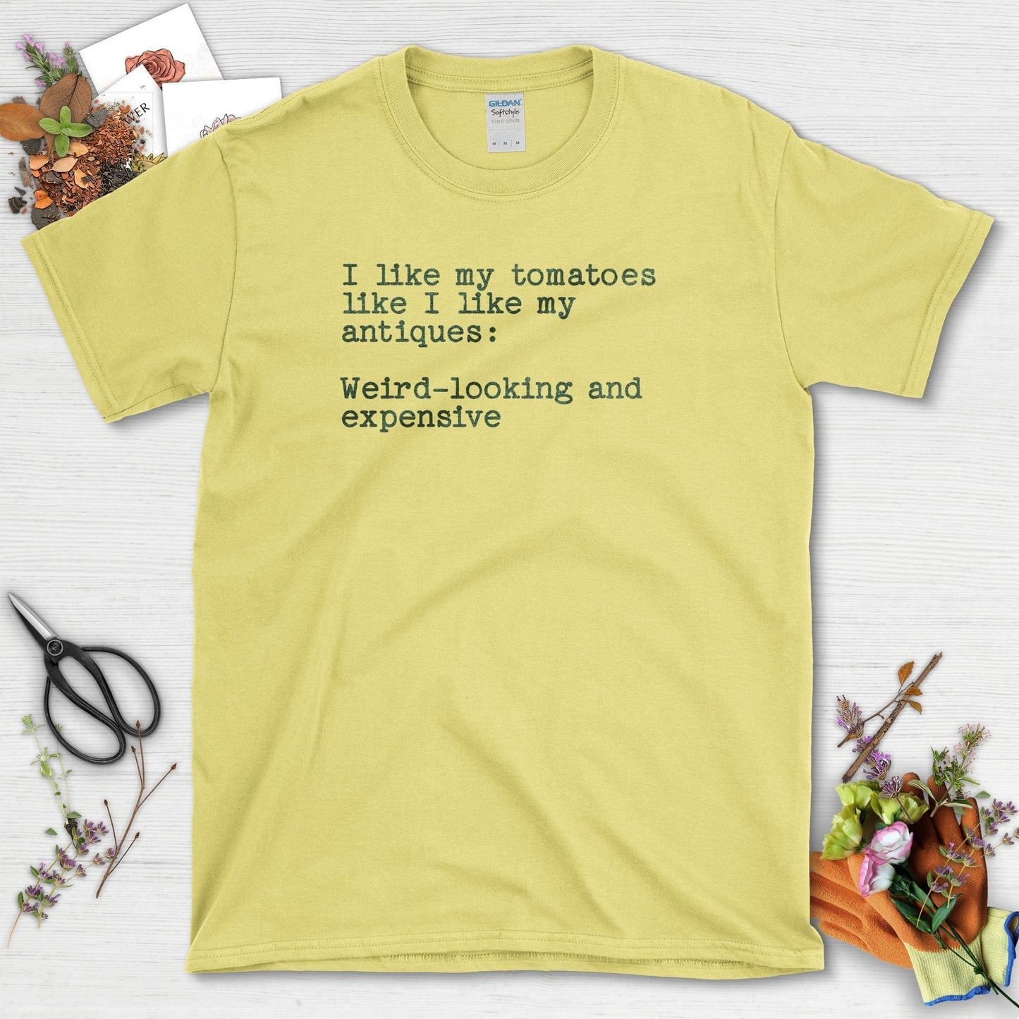 Antique Tomato Lovers T-Shirt Cornsilk / S T-Shirt