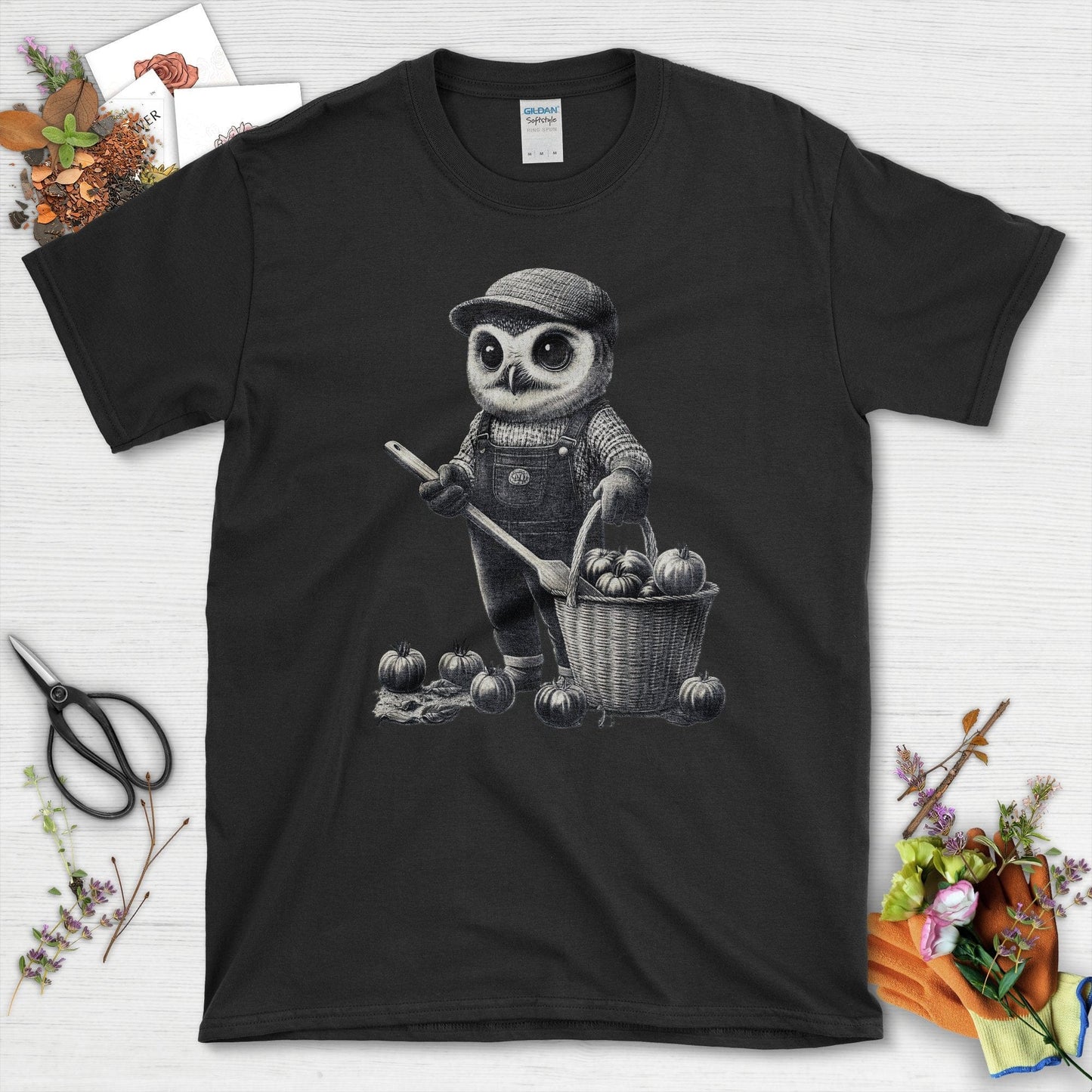 Barn Owl Gardener T-Shirt Black / S T-Shirt