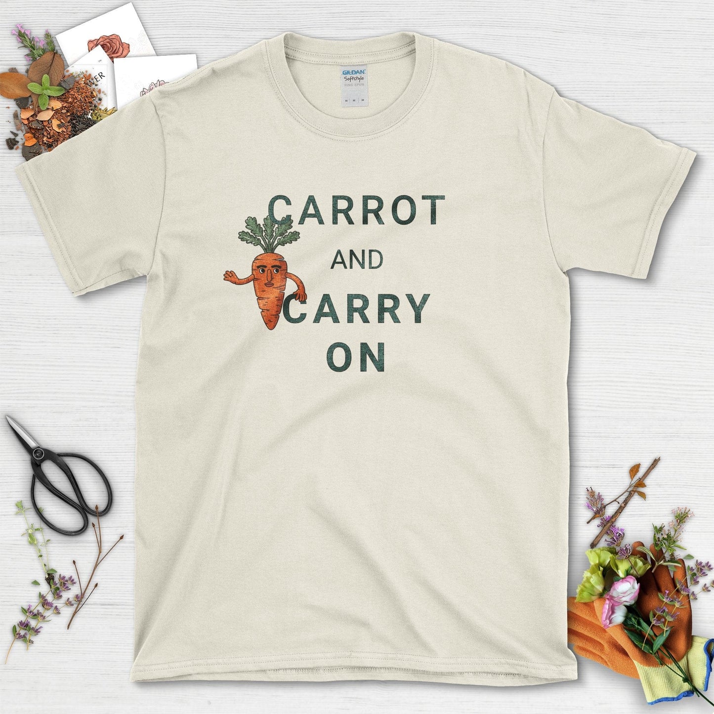 Carrot and Carry On T-Shirt Natural / S T-Shirt