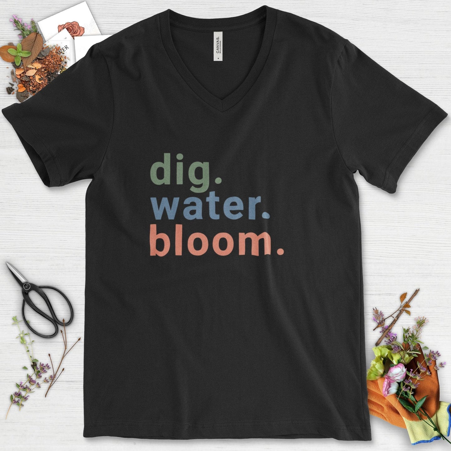 Dig Water Bloom V-Neck Black / S T-Shirt