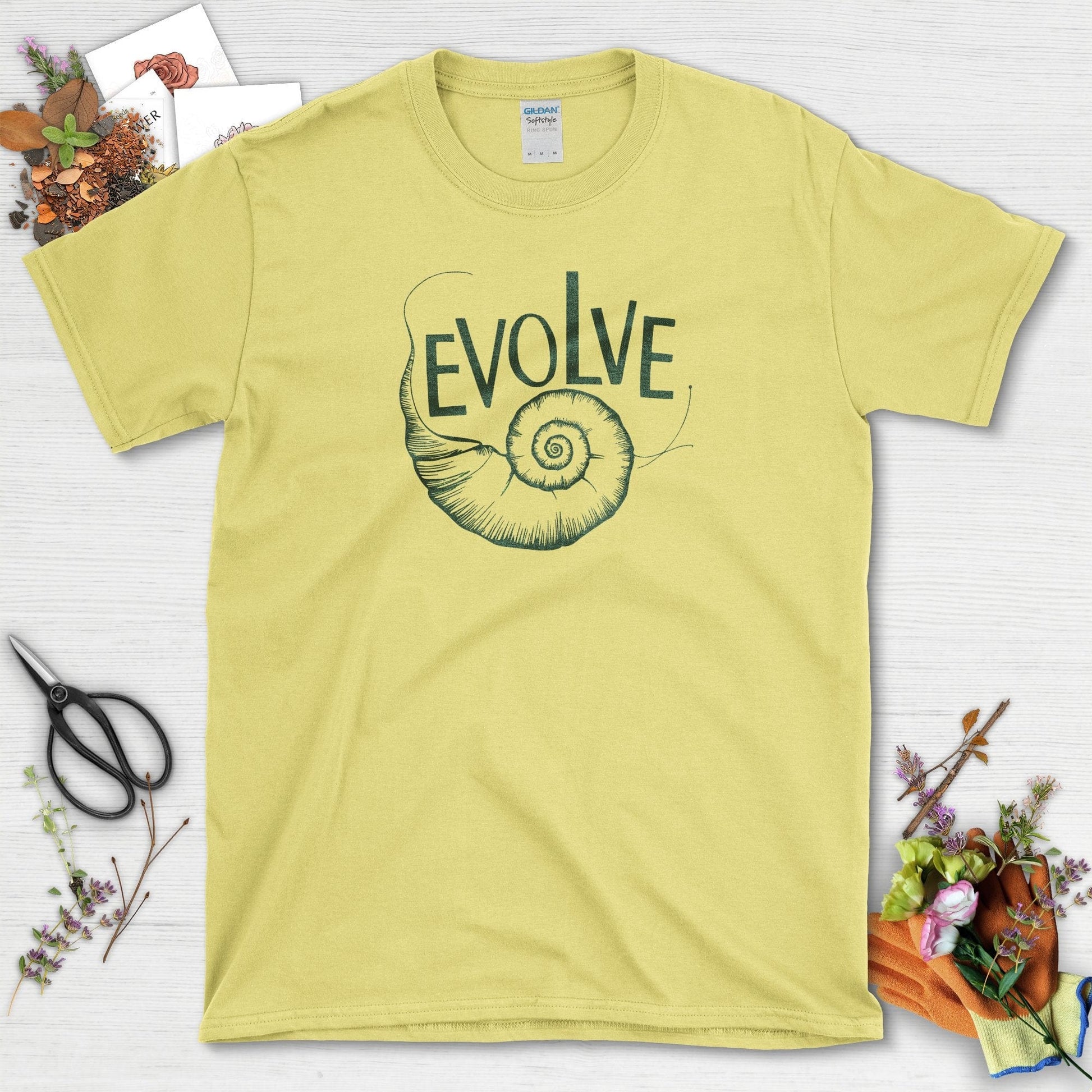 Evolve Snail T-Shirt Cornsilk / S T-Shirt