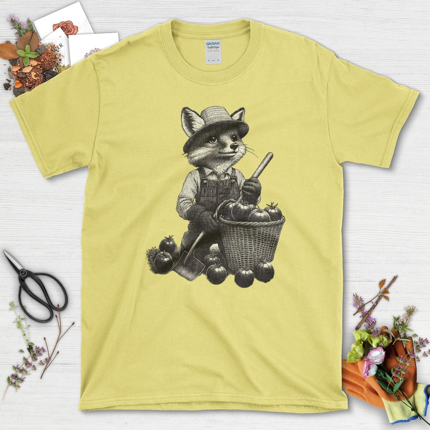 Gardening Fox Harvest T-Shirt Cornsilk / S T-Shirt