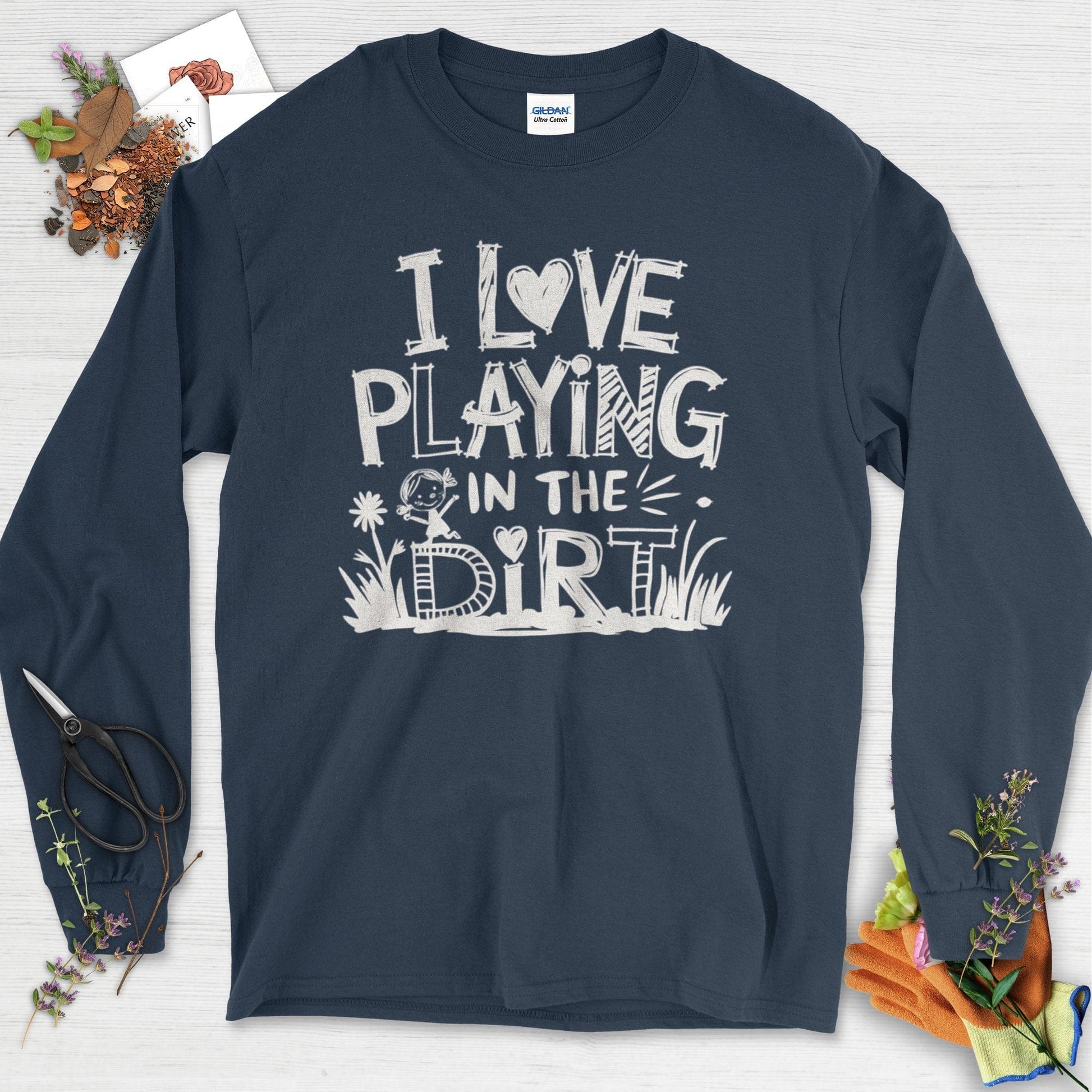 Loves to Play in Dirt Long Sleeve Navy / S Physical Item