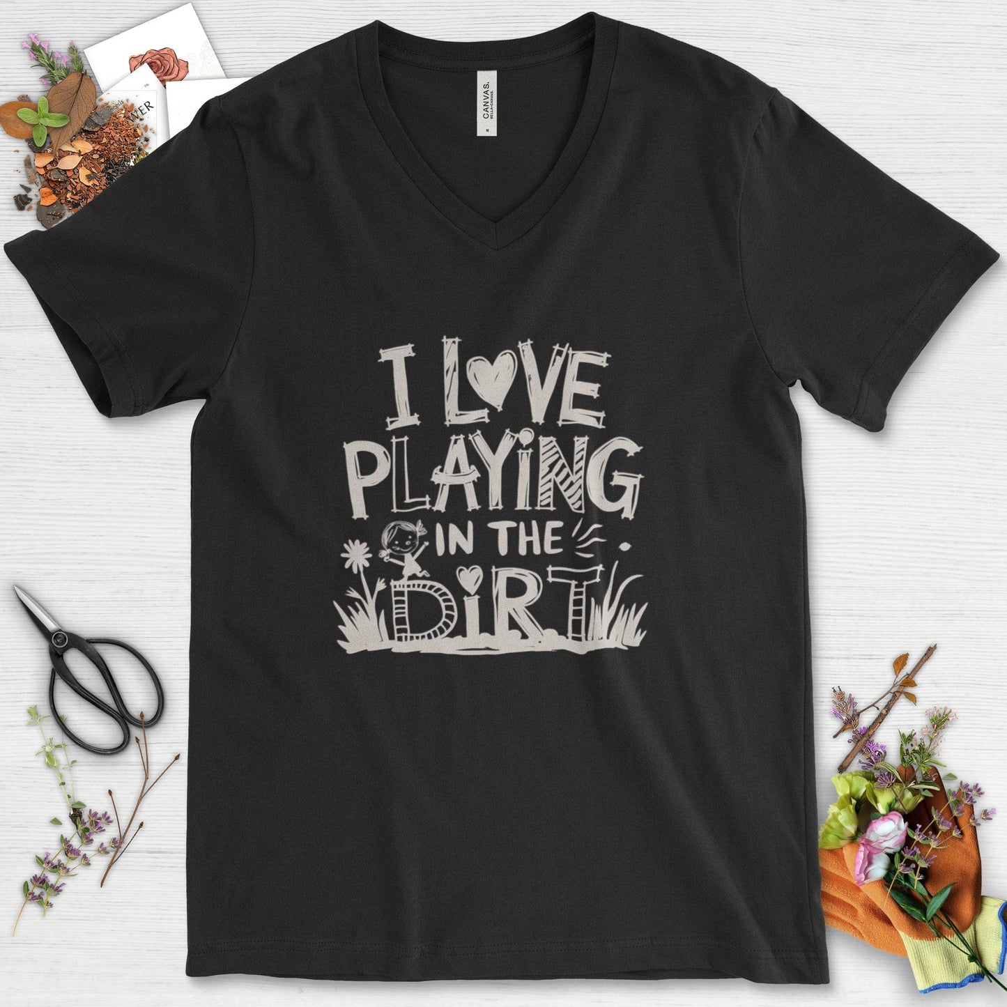 Loves to Play in Dirt V-Neck Black / S T-Shirt