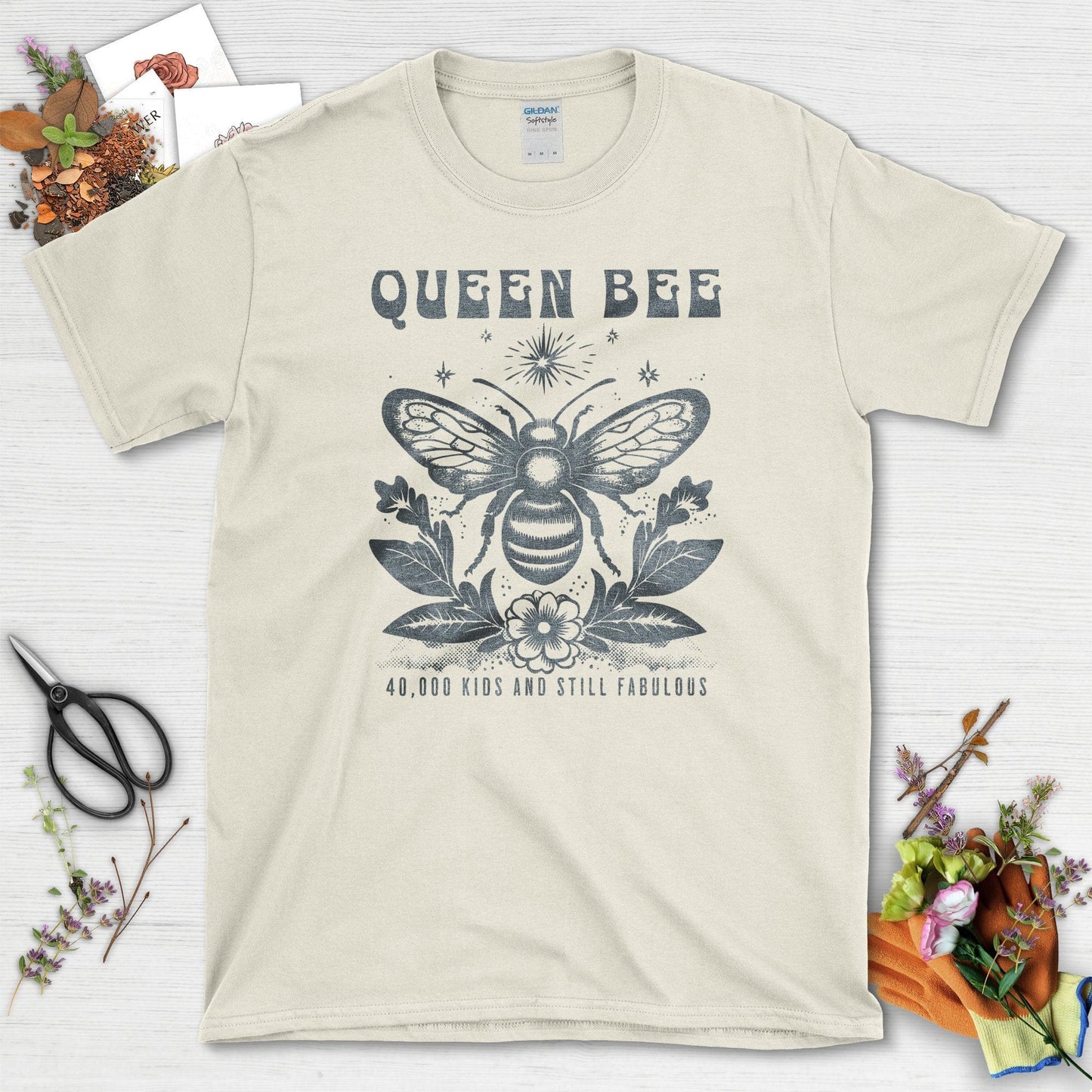 Queen Bee Garden T-Shirt Natural / S T-Shirt