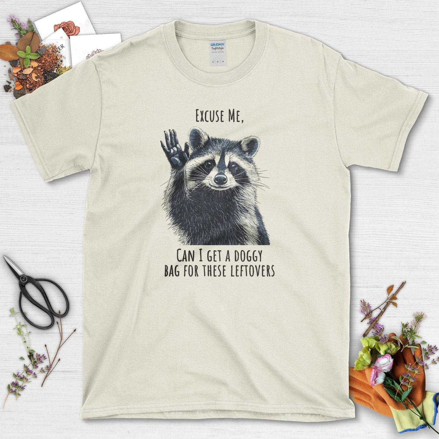 Raccoon Doggy Bag T-Shirt Natural / S T-Shirt