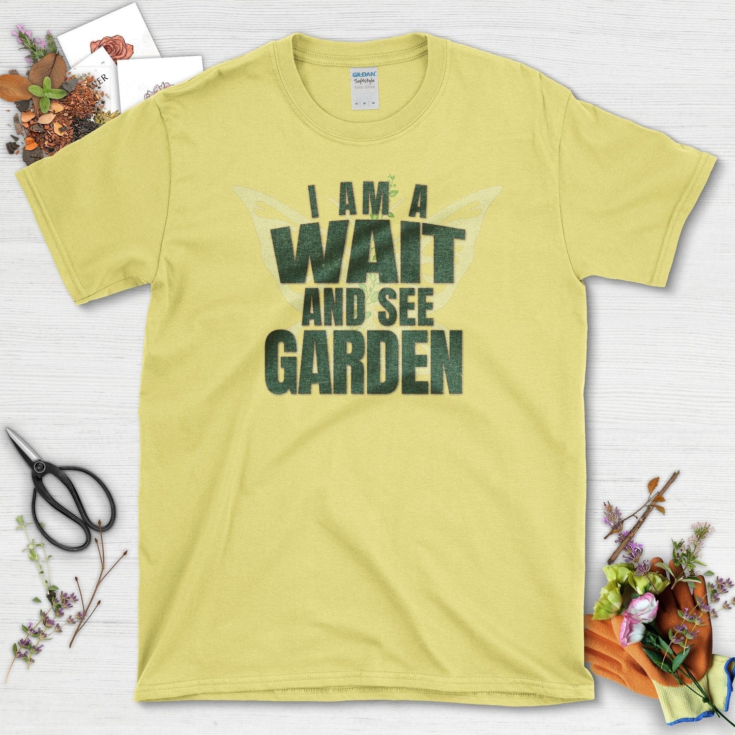 Wait and See Garden T-Shirt Cornsilk / S T-Shirt